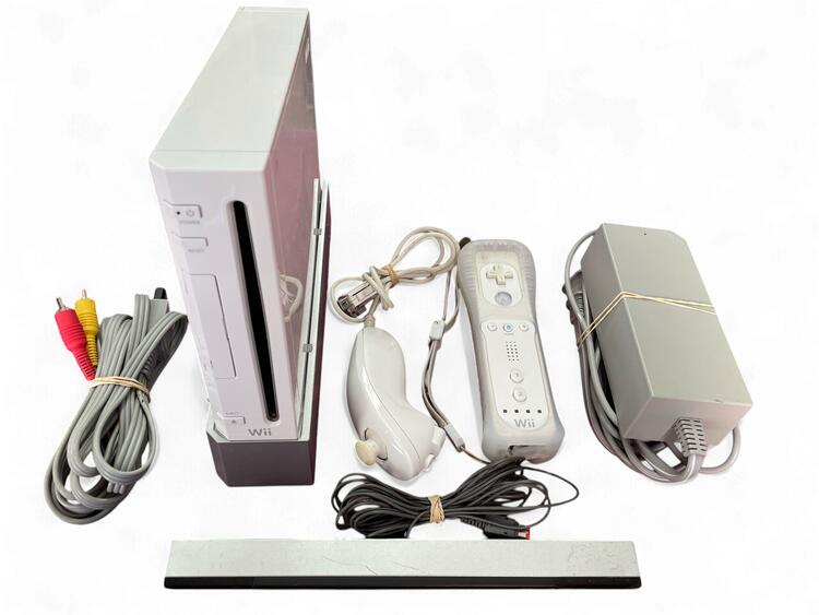 Nintendo Wii White Console System - Model 1 (usagé)