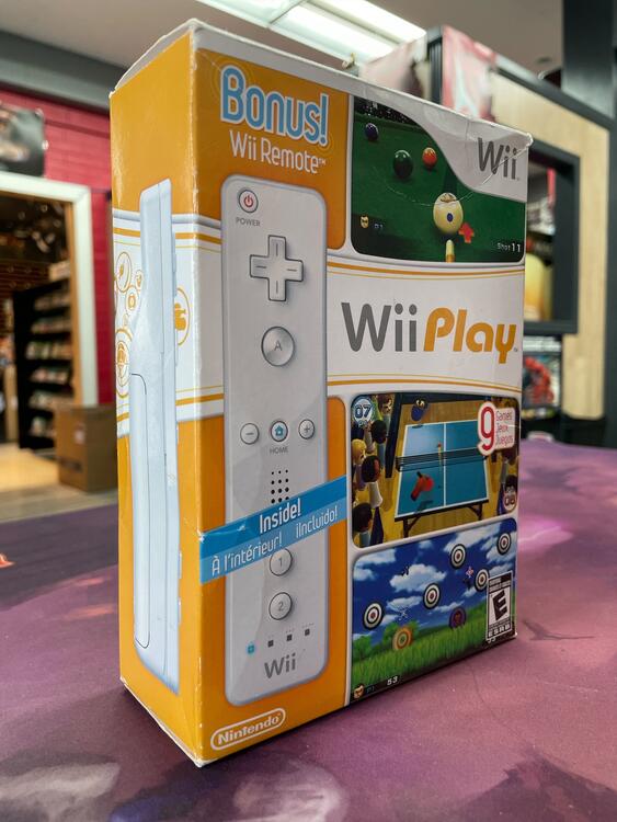 Wii Play With Wii Remote Bonus Inside and Wii Motion Plus! (usagé)