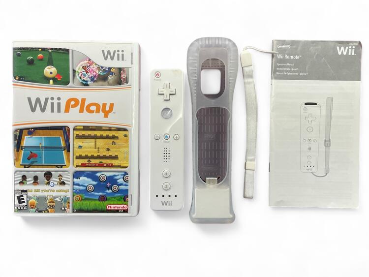 Wii Play With Wii Remote Bonus Inside and Wii Motion Plus! (usagé)