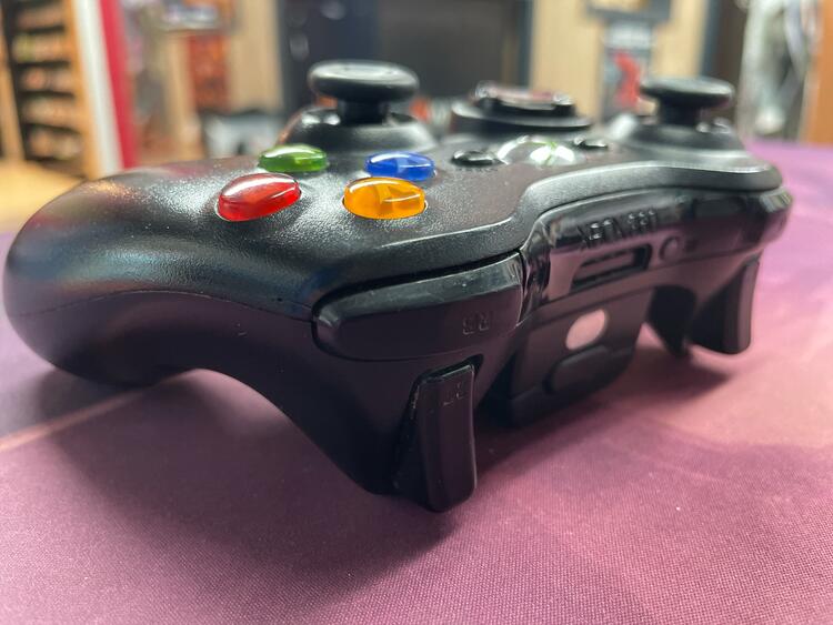 Microsoft Xbox 360 Console Model 2 SLIM - 250GB (Tested & Working) (used)
