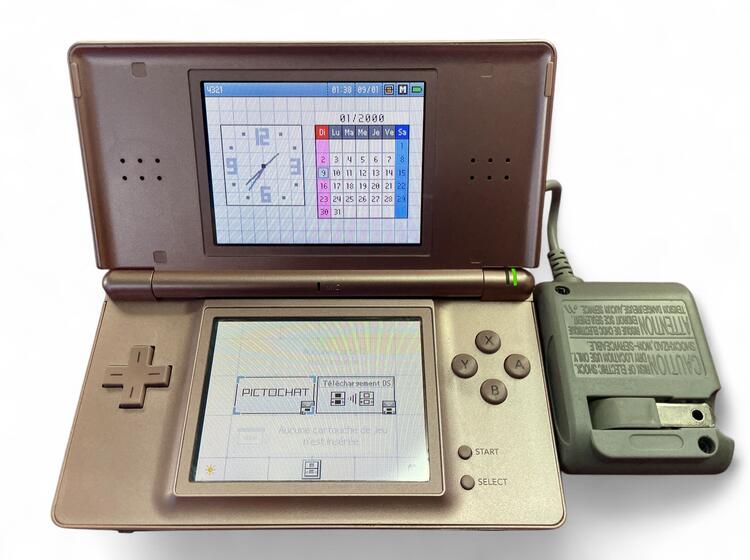 Nintendo DS Lite System Console USG-001 (Tested & Working Very Good Condition) (used)