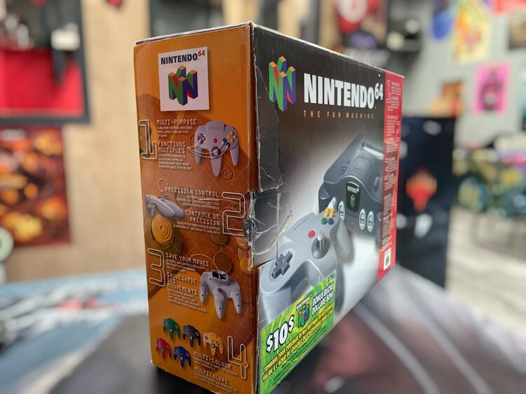Nintendo 64 Home Console System Complete in Box With Very Tight Original Joystick (used)