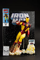 McFarlane Toys - Figurine Statue de 30cm With Comic Book  -  Marvel Iron Man Inspired by Iron Man Issue