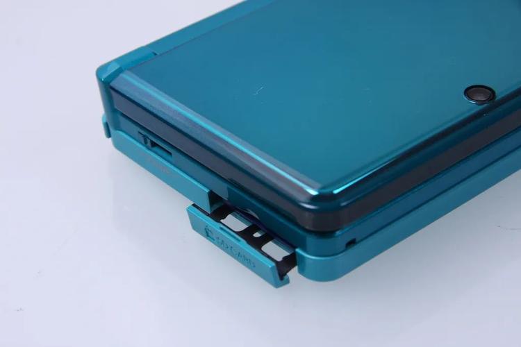 Nintendo 3DS - Aqua Blue  (Boîte et livret NON inclus) (usagé)