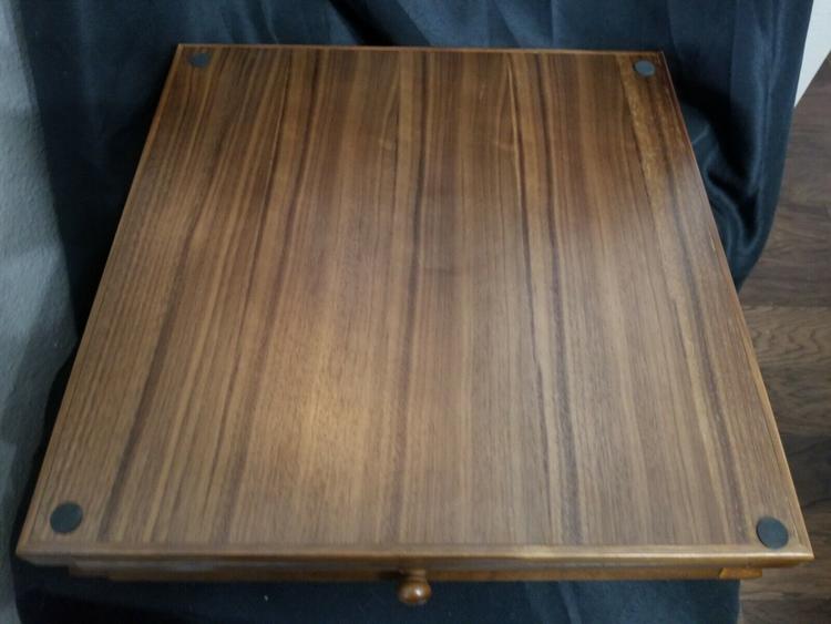 Ensemble de jeux d'échec et de dame en bois de noyer incrusté de 38.1cm avec tiroir